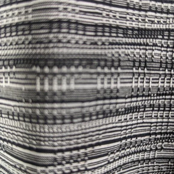 Athleta 7/8 Leggings Striped With Pockets Black and Gray Size M - Picture 6 of 10